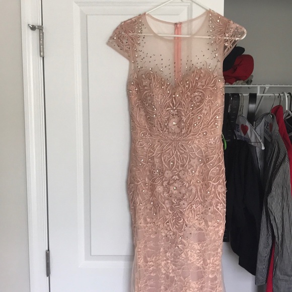 Beautiful Prom or Event Gown - Picture 3 of 3